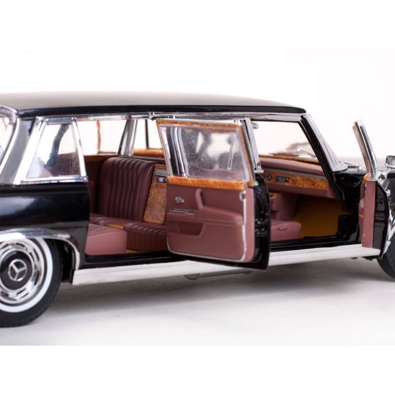 Mercedes Pullman Size Comparison