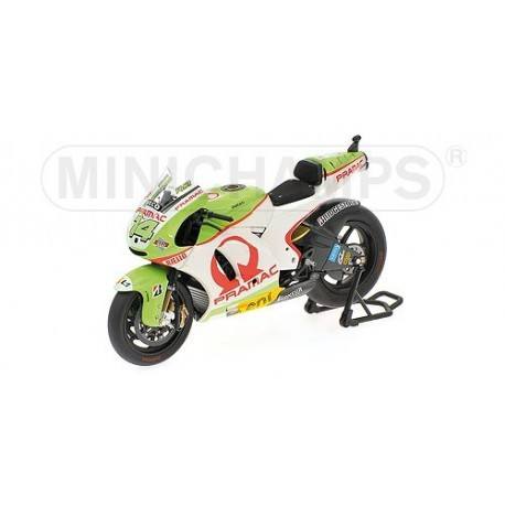 Ducati Desmosedici GP11 Moto GP Qatar 2011 Randy De Puniet Minichamps 123110014