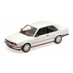 BMW 323I 1982 Blanche Minichamps 155026005