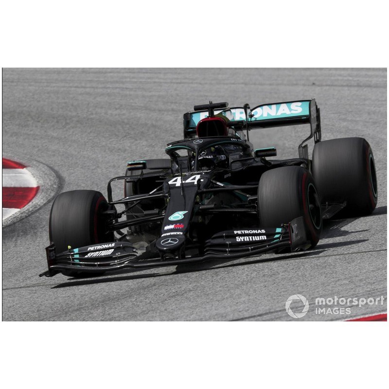 MINICHAMPS Mercedes F1 W11 EQ Performance Hamilton 1/18 110200244