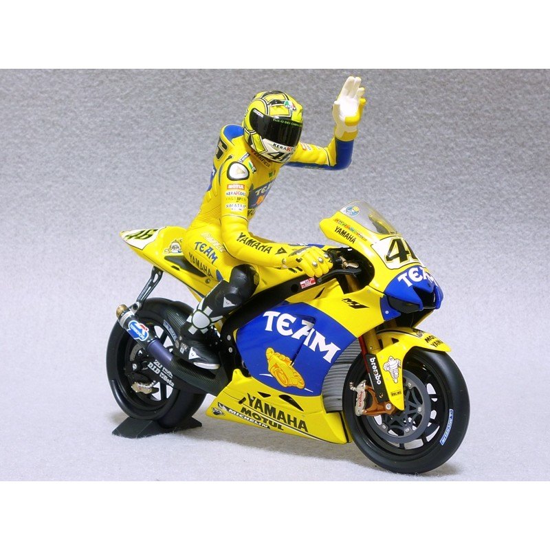 Figurine 1/12 Valentino Rossi Moto GP 2006 Minichamps 312060146 -  Miniatures Autos Motos