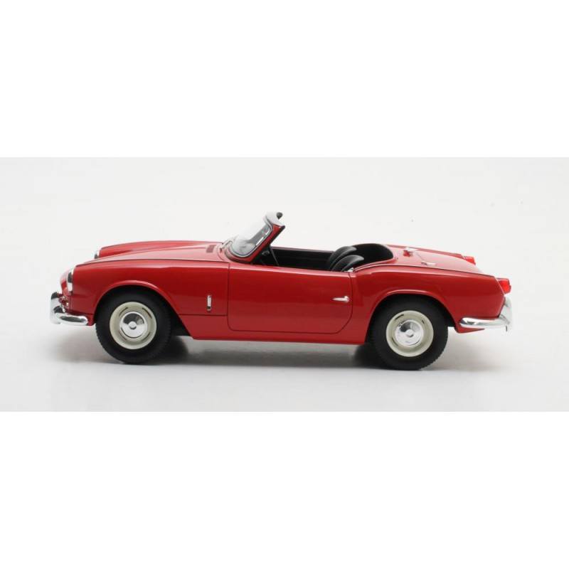Triumph Spitfire MKII red 1:18 Cult Scale Models 