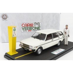 Fiat 131 Panorama SW Movie Bianco Rossi e Verdone with Furio Zoccano figure and SOS yellow column 1981 CLC Models 77634
