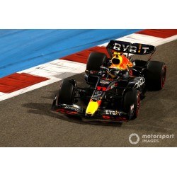 Red Bull RB18 11 Sergio Perez F1 Grand Prix de Bahrain 2022 Minichamps 417220111