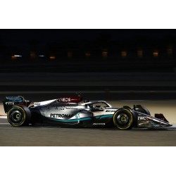 Mercedes AMG F1 W13 E Performance 63 George Russell F1 Grand Prix de Bahrain 2022 Minichamps 417220163
