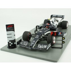Alpha Tauri Honda AT02 10 F1 3ème Azerbaijan 2021 with pitboard Pierre Gasly Spark 18S591