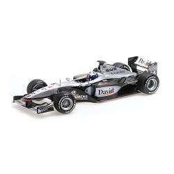 McLaren Mercedes MP4/16 4 David Coulthard F1 2001 Minichamps 530011804