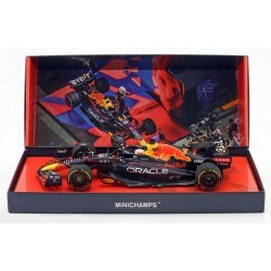 Red Bull RB18 1 Max Verstappen F1 Arabie Saoudite 2022 Winner Minichamps 113220001