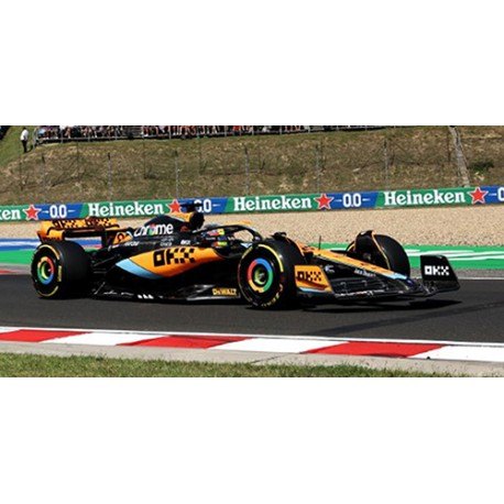 McLaren Mercedes MCL60 81 Oscar Piastri F1 Hongrie 2023 Minichamps 537233081