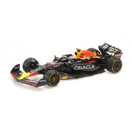 Red Bull RB18 1 F1 Winner s Pays Bas 2022 Max Verstappen Minichamps 110221501
